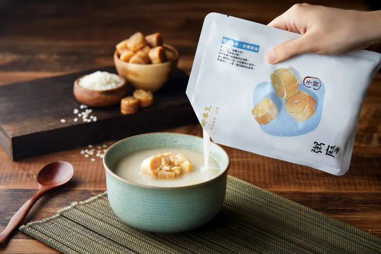 養生粥糜有干貝、花膠、鮑魚、雞ood、龍膽石斑5款風味。業者提供