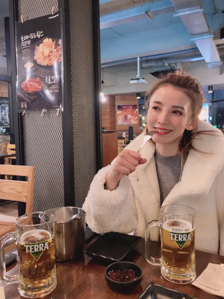 晚上喝小酒慰勞辛苦的自己。江泳錡提供