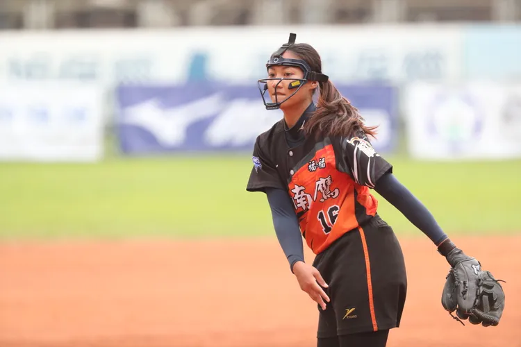 福添福嘉南鷹柯夏愛拿下3勝，獲選總冠軍戰MVP。  企業女壘聯賽提供