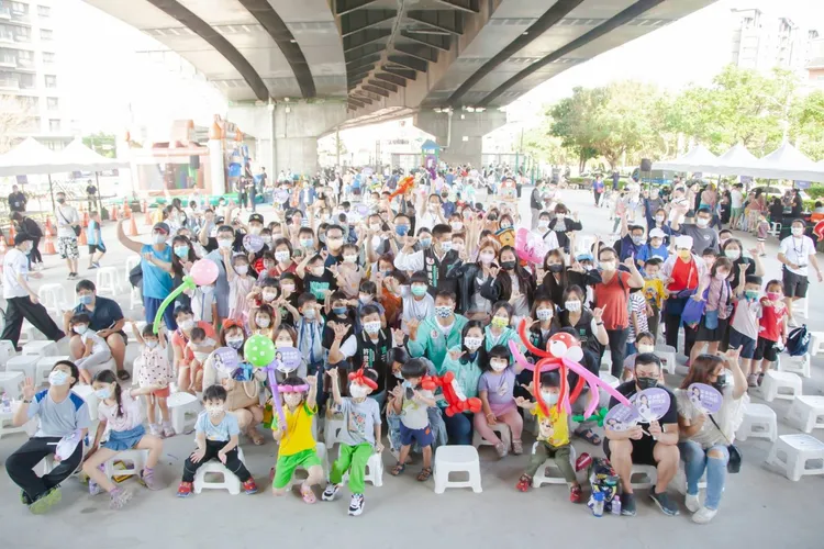 民眾黨新竹市長候選人高虹安今天（13日）下午參加「新竹找安」親子活動。高虹安競辦提供