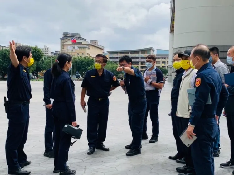 這次雙方候選人選前之夜場地相距不到300公尺，警方嚴陣以待務求完美落幕。警方提供