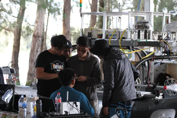 團隊展現高度應變能力，面對突發狀況隨時進行系統及策略的修改。陽明交大提供