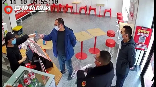 奶茶店員對進門客喊了聲「歡迎光臨」　然後就被封門停業了！