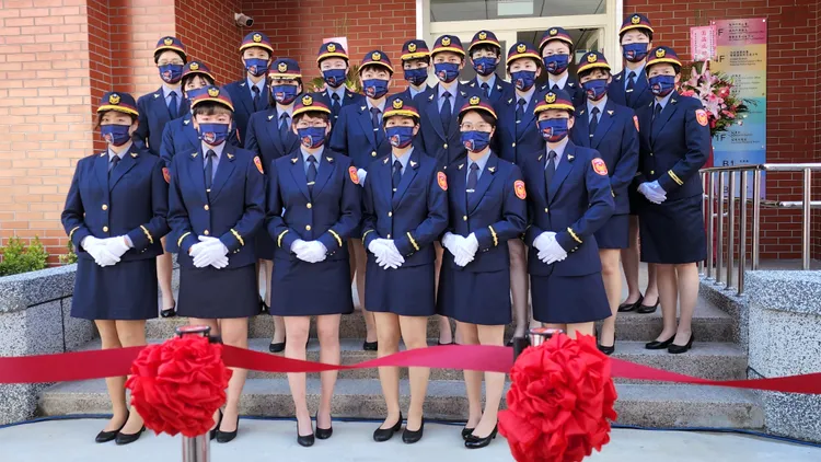 女警是現場嬌點。黃瑞娟攝