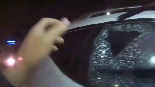 搶救吞藥失意男 防身警棍最管用