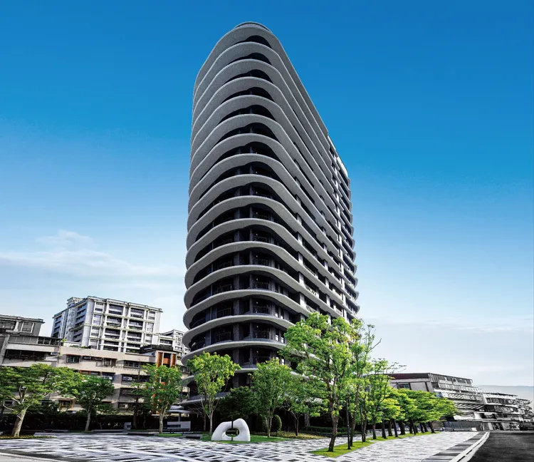 根據專家說法，「昇陽麗方」這類中央北路上價格來到高點的物件，普遍具有高樓層優勢，凡是坪數別太大、總價負擔相對輕鬆的物件，通常具有抗跌保值的特性。翻攝昇陽麗方臉書