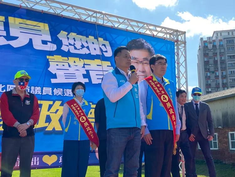 林耕仁參加同黨候選人總部成立造勢活動。林耕仁團隊提供