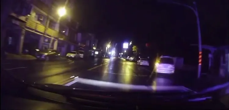 警方追捕在蘇澳國小前才將李女及車輛攔停。翻攝照片