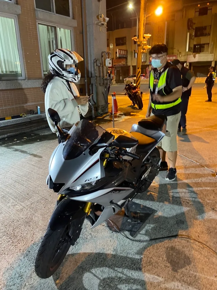 YAMAHA-R3也要20多萬。讀者提供