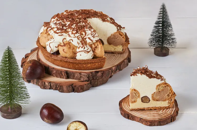 「栗子奶油泡芙塔」塔皮工序繁複，並層層疊加融入馬達加斯加香草籽奶油與糖漬栗子，上方還有加了栗子餡的泡芙。業者提供