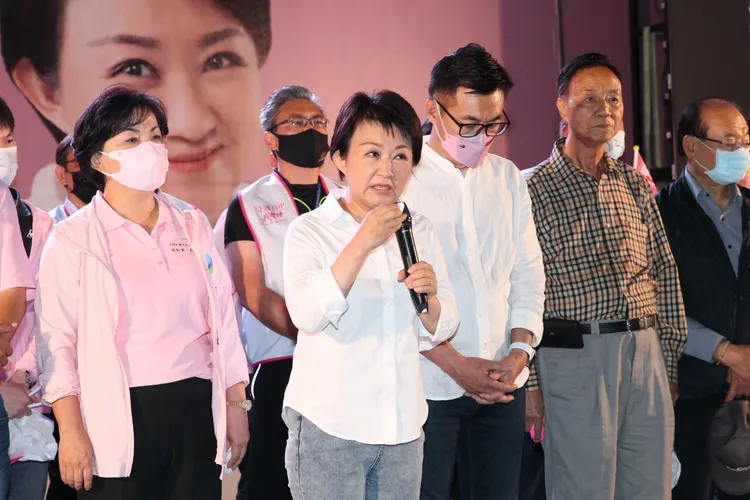 盧秀燕說，這次選舉呈現出台中市民堅持維持台中優質的選風，對負面選舉說NO。張喆喜攝