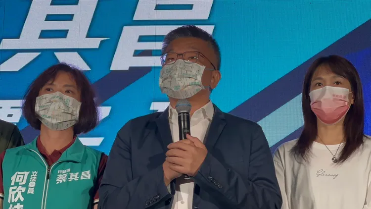 盧秀燕說，對手蔡其昌提出的好政見，她會適當採用。曾雪蒨攝