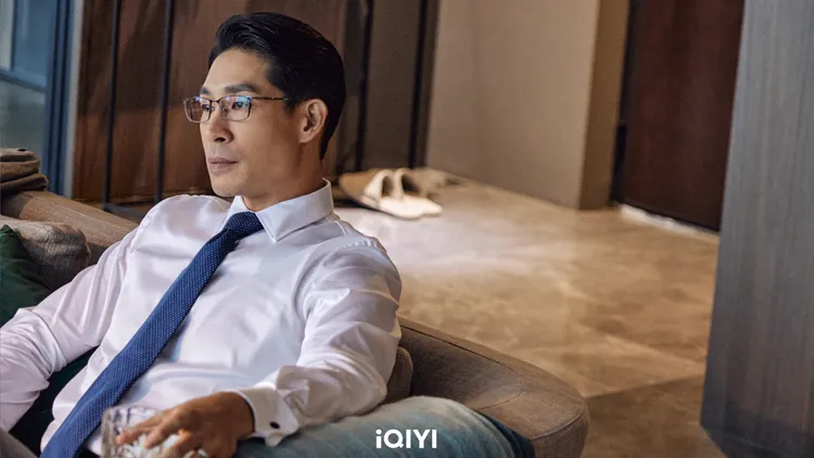 藍鈞天將和尹馨共同詮釋家庭中的角力。