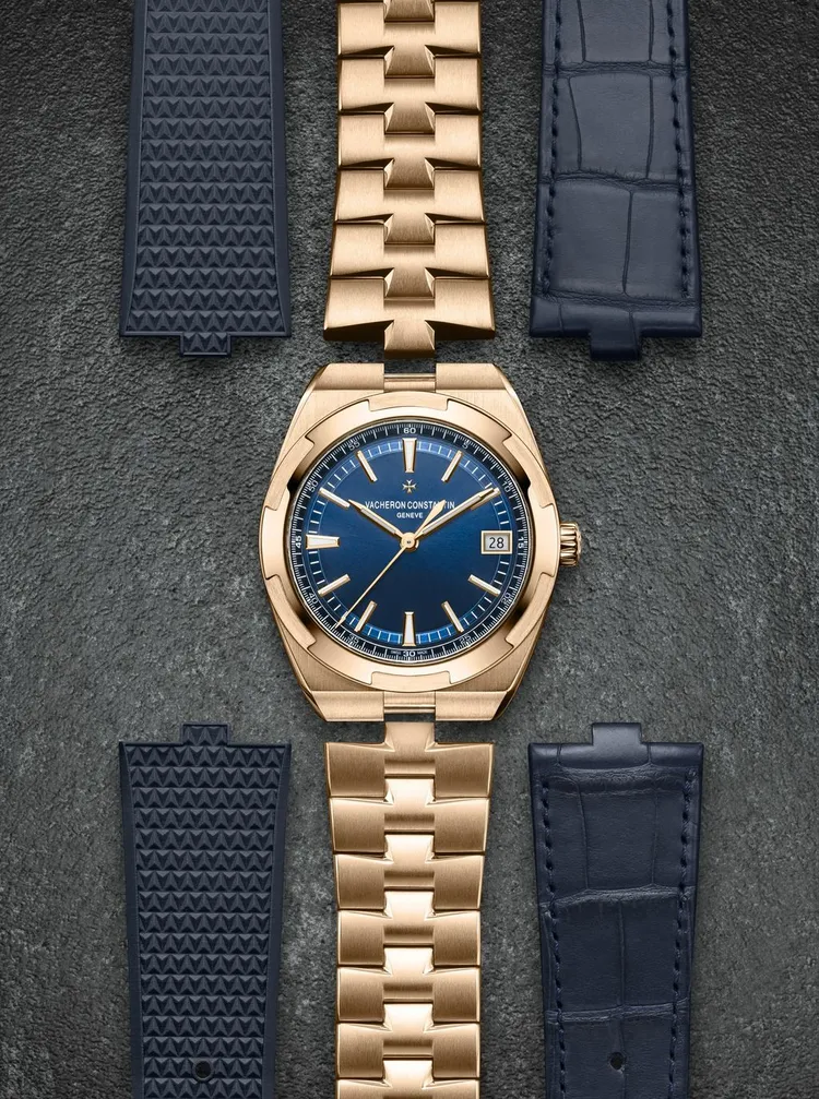 周興哲搭配私藏的江詩丹頓Overseas玫瑰金大三針腕錶，168萬元。品牌提供