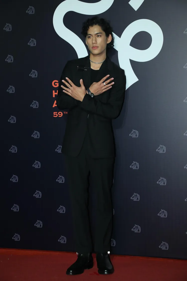 朱軒洋佩戴卡地亞Pasha de Cartier精鋼腕錶。攝影中心攝