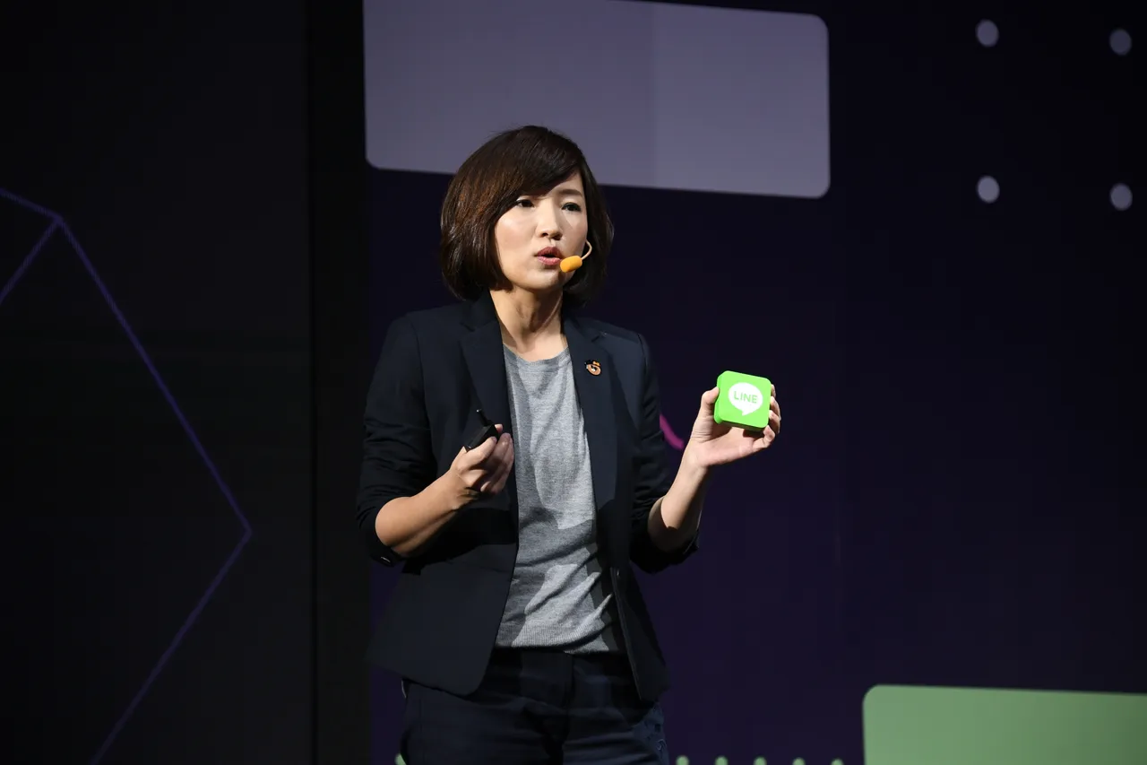 LINE Beacon是一个蓝牙发射装置。业者提供