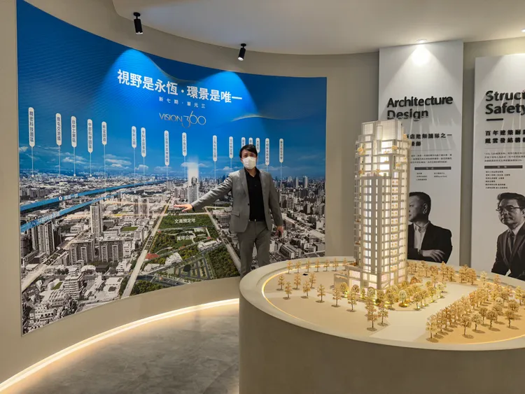 總戶數28戶住家，精心打造宜居複層式露台，以「空中埕院」的呈現方式，重現傳統閩南式建築埕院概念。王鈞生攝