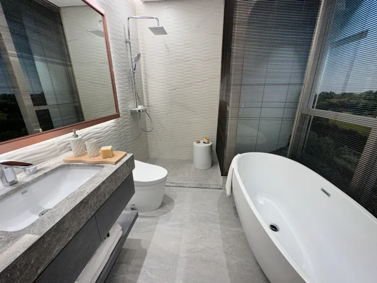 該案標配豪宅指名款建材，多採用進口等級設備。王鈞生攝