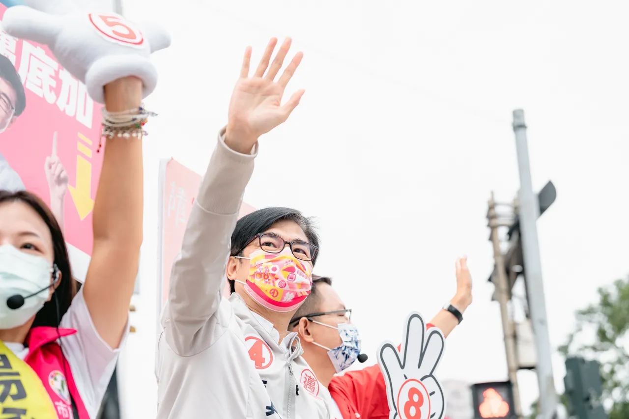 陈其迈说，高雄市薪资成长是8.91%，是六都最高。陈办提供