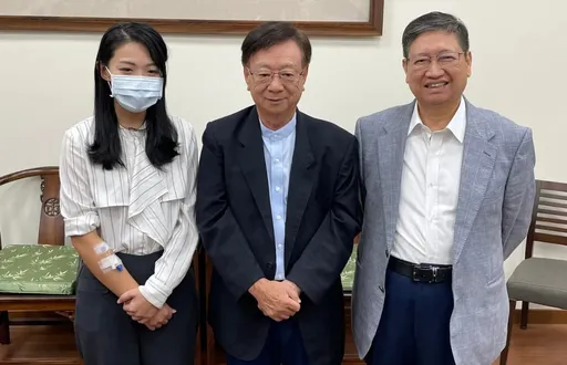 高虹安凌晨846字細說助理費 反咬柯建銘助理捐款民進黨「綠能,你不能」