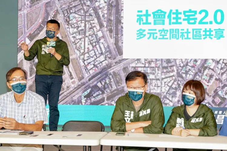 蔡其昌多次批評盧秀燕上任後將太原段社宅用地賣給財團。資料照片