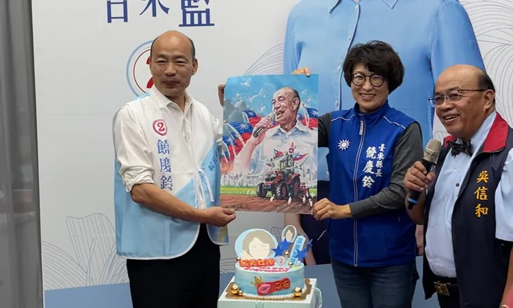 前高雄市長韓國瑜的粉絲獻上畫作。古和純攝