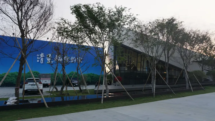 目前郊區新屋房價全面挑戰3字頭，市區則是4-5字頭房價。葉家銘攝