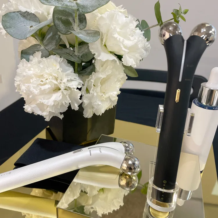 其滾輪使用金屬球體搭配白金鍍層製成。張家玲攝