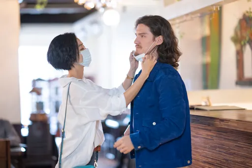 周華健兒捧婚戒海邊浪漫下跪 桂綸鎂點頭了