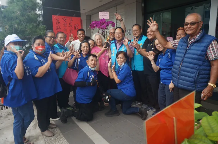 她也到山地原住民市議員候選人林榮進競選總加油打氣。民眾提供