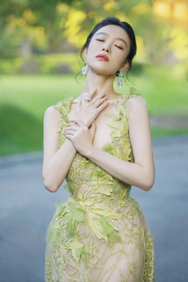 倪妮將以電影《漫長的告白》角逐金雞影后。翻攝自倪妮工作室微博