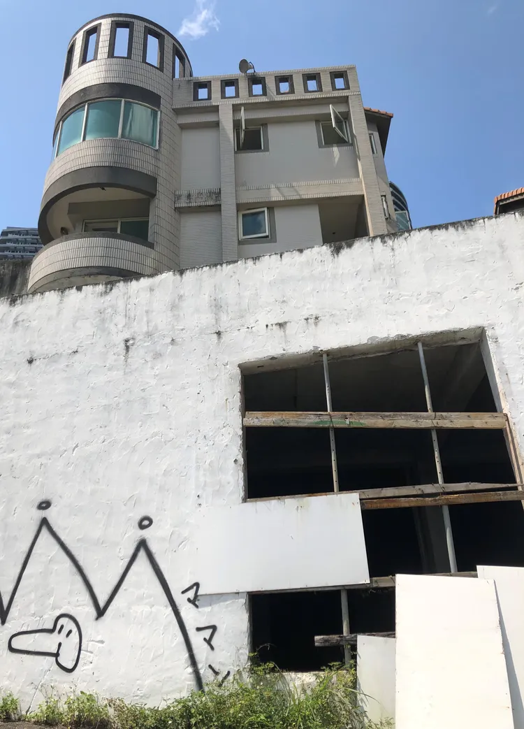 房市反轉，小建商資金斷鍊，恐怕面臨爛尾樓危機。楊明峰攝，示意照片