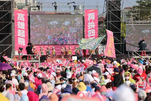 黃金周|陳其邁旗山辦造勢會萬人挺 吶喊「我就是那個男人」