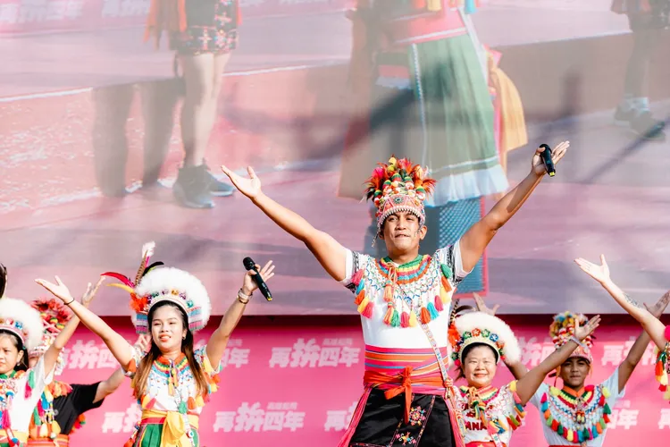 陳其邁今下午在旗山舉辦大型造勢會，有近萬名支持者到場。陳其邁競辦提供