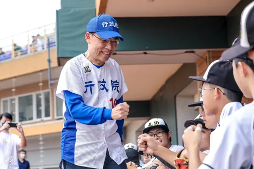 蔡清祥現身中信盃黑豹旗開球! 宣示18歲青年即將起飛