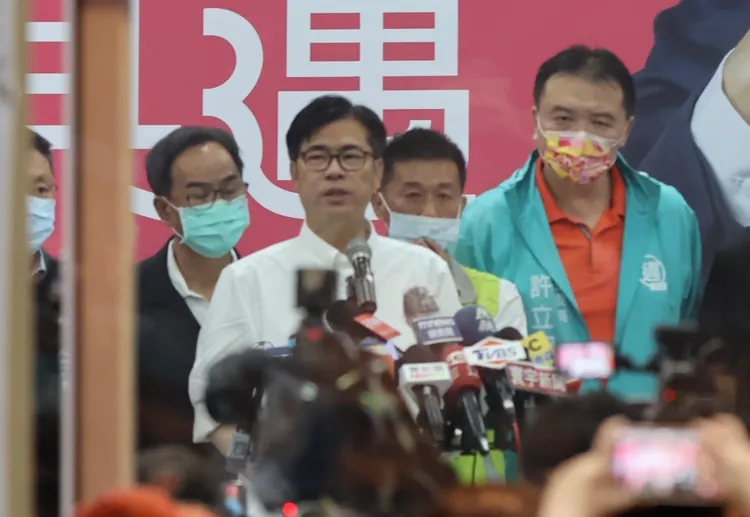 陳其邁發表勝選感言時，感謝競爭對手，進行君子之爭。侯昌騰攝