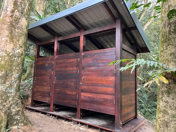 步道增設更衣間。嘉義林管處提供