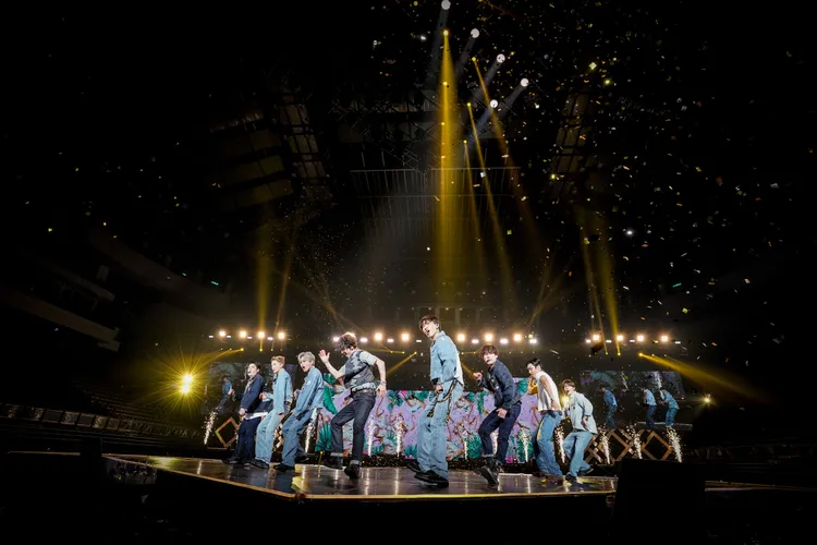 「Super Junior」熱力全開，載歌載舞。超級圓頂提供