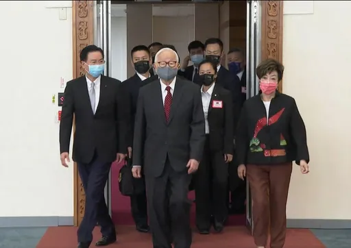 張忠謀啟程赴APEC領袖峰會　強調盡力傳達蔡英文指示