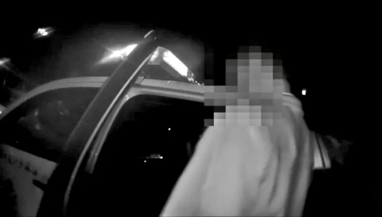 林男口試失敗的結果，就是上警車、進警局。警方提供