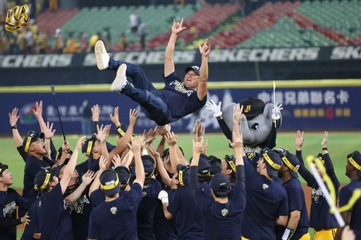 二連霸!中信兄弟封王遊行 臺中慶賀總冠軍!