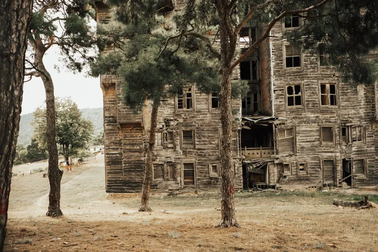 美國房仲業者指出，鬧鬼有時會成為賣家售屋的銷售策略，Pexels