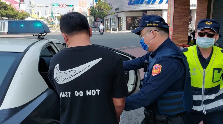 黃男被移送法辦。警方提供