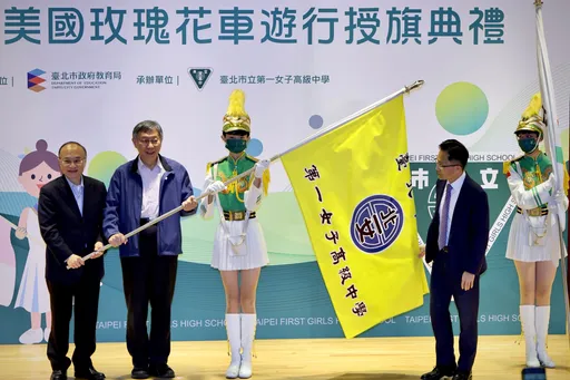 綠推「1200月票」比北市便宜 柯文哲嗆亂開支票!中南部選情穩了不用補助?