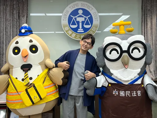 國民法官成果發表!黃子佼帶2吉祥物現身 美女法官拉琴驚艷全場