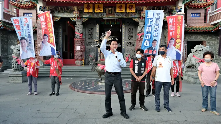 謝龍介黃金周沒有安排個人造勢活動，中午參加廟宇平安筵。謝龍介提供