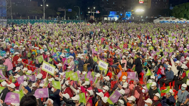 現場湧入5萬支持。張沛森攝