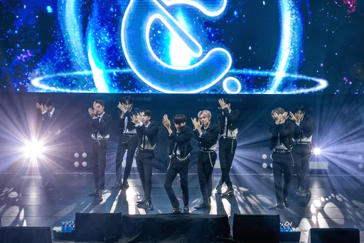 韓國男團「CRAVITY」台灣唱跳初體驗 比手畫腳吸金380萬