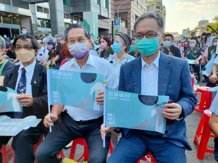 薛瑞元(右)力挺老長官陳時中。資料照，葉志明攝