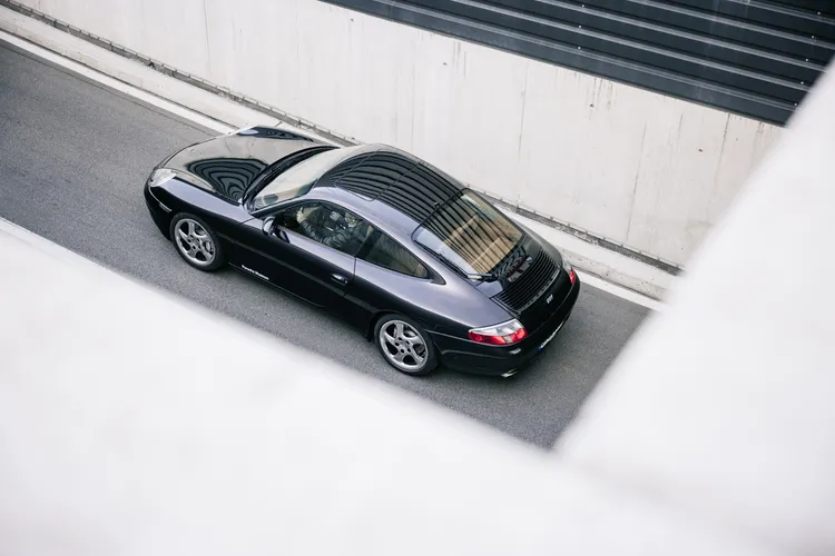 四輪驅動的911 Carrera 4 使用基本版911的車身。原廠提供